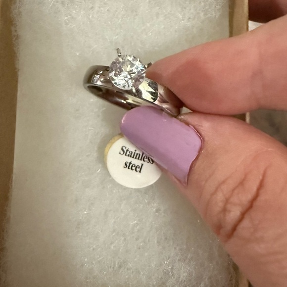 Stainless Steel Ring with Clear faux Stone NEW - Picture 1 of 4